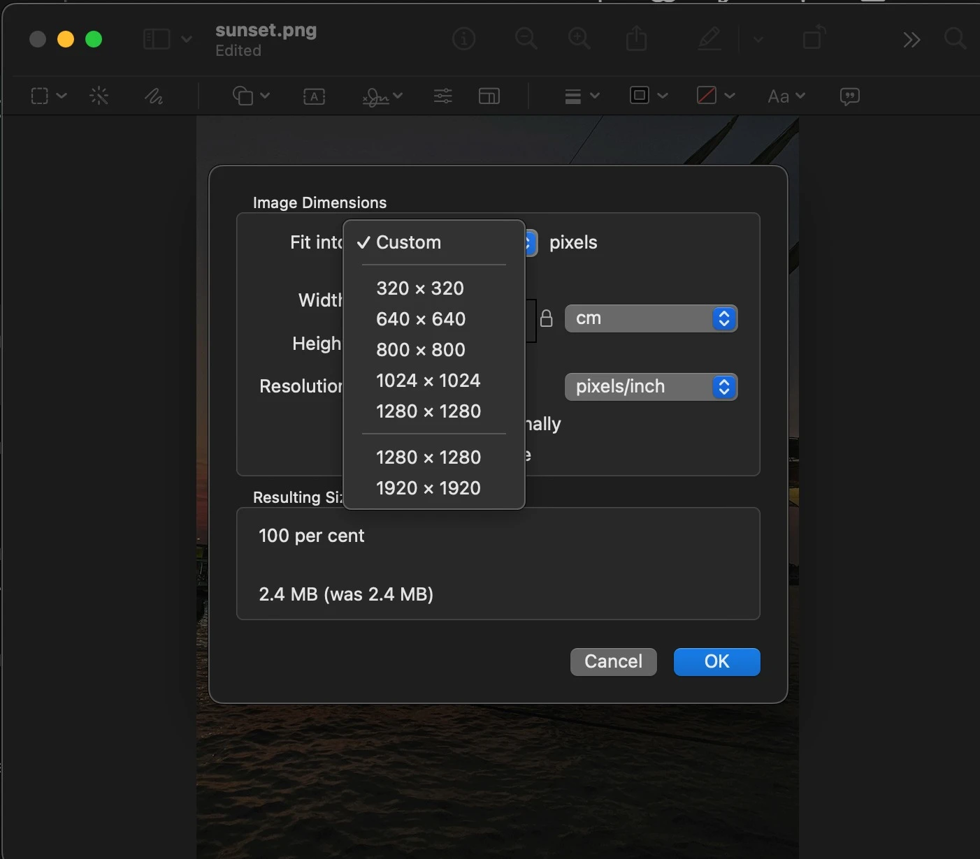 Image resize window in Mac Preview showing dimension presets dropdown.